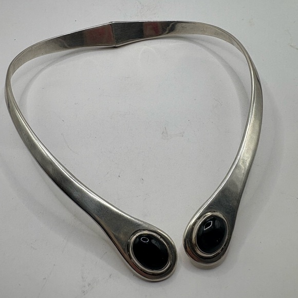 Silver Collar Necklace with Black onyx stones Mexican art